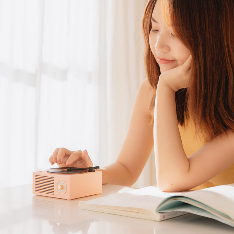 Wireless portable Bluetooth-compatible speaker