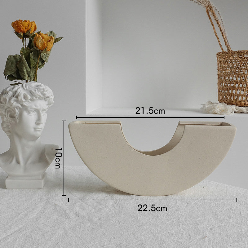 Simplicity Ceramic Vase Flower Arrangement
