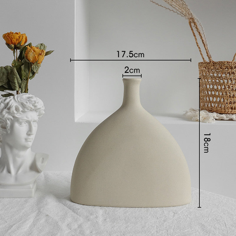 Simplicity Ceramic Vase Flower Arrangement
