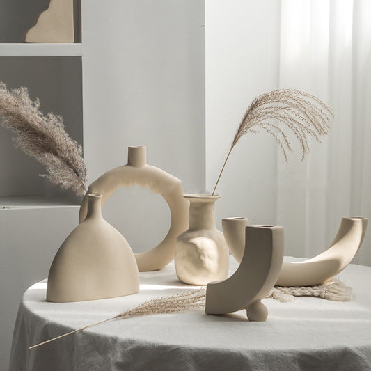 Simplicity Ceramic Vase Flower Arrangement