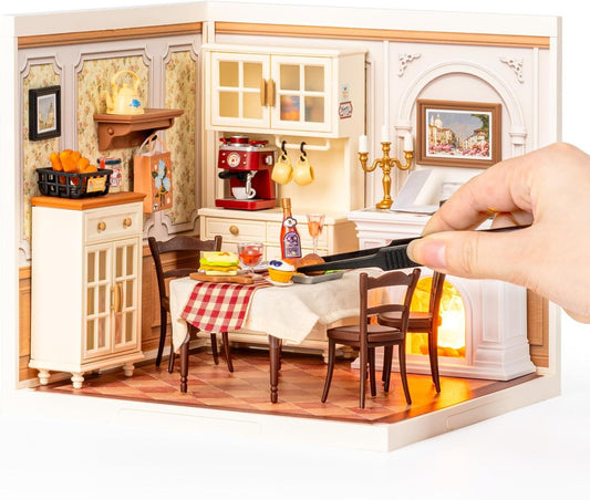 ROBOTIME Miniature Dollhouse Kit